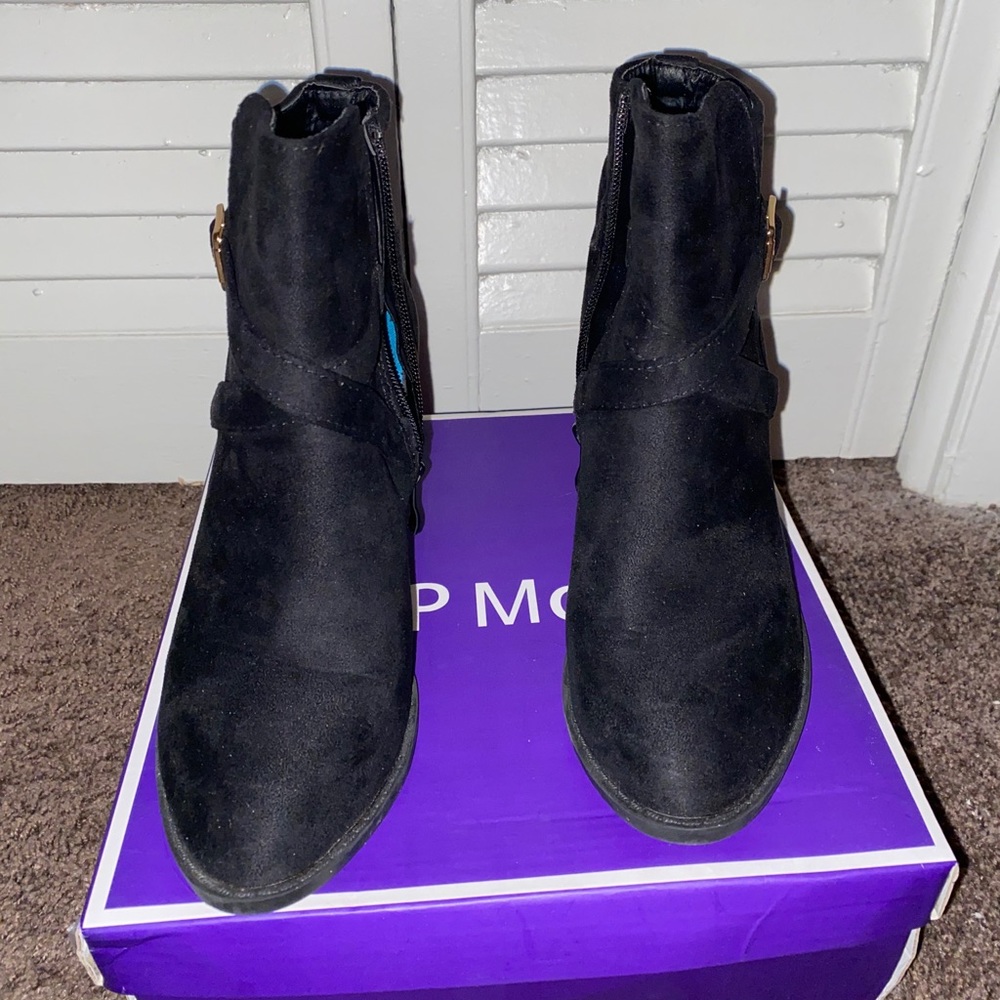 Women’s booties - Picture 3 of 5